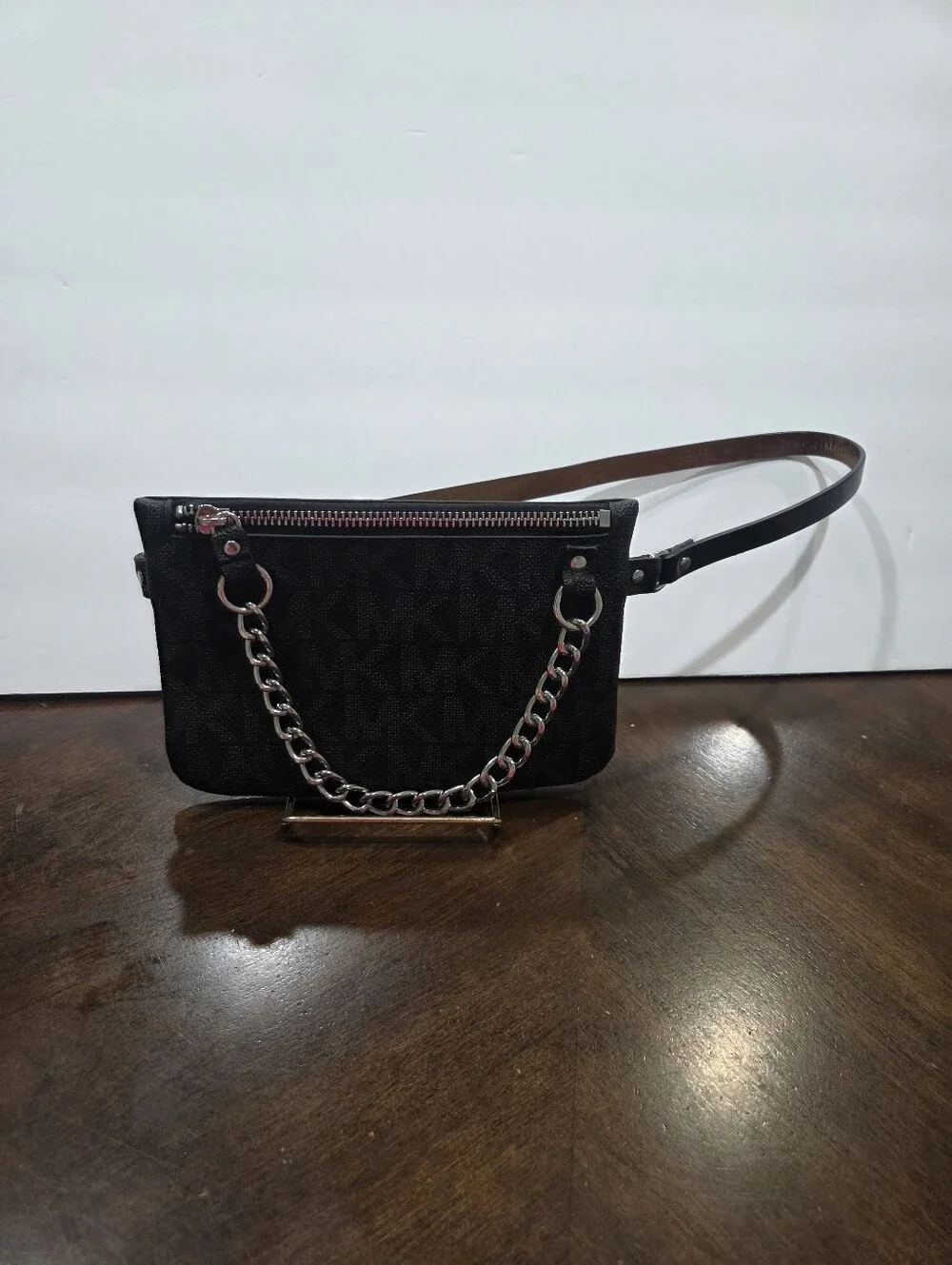 NWOT Michael Kors Logo Chain Belt Bag Black /gray Monogram With Silver Chain